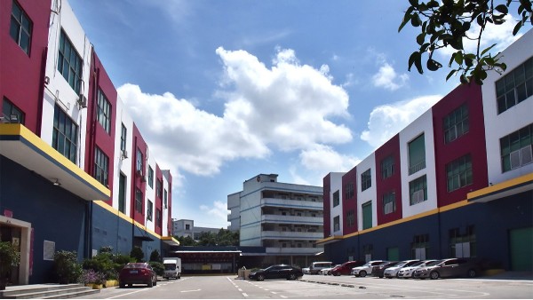 找pet盒廠家找深圳萬利，優質透明pet盒子供應商！